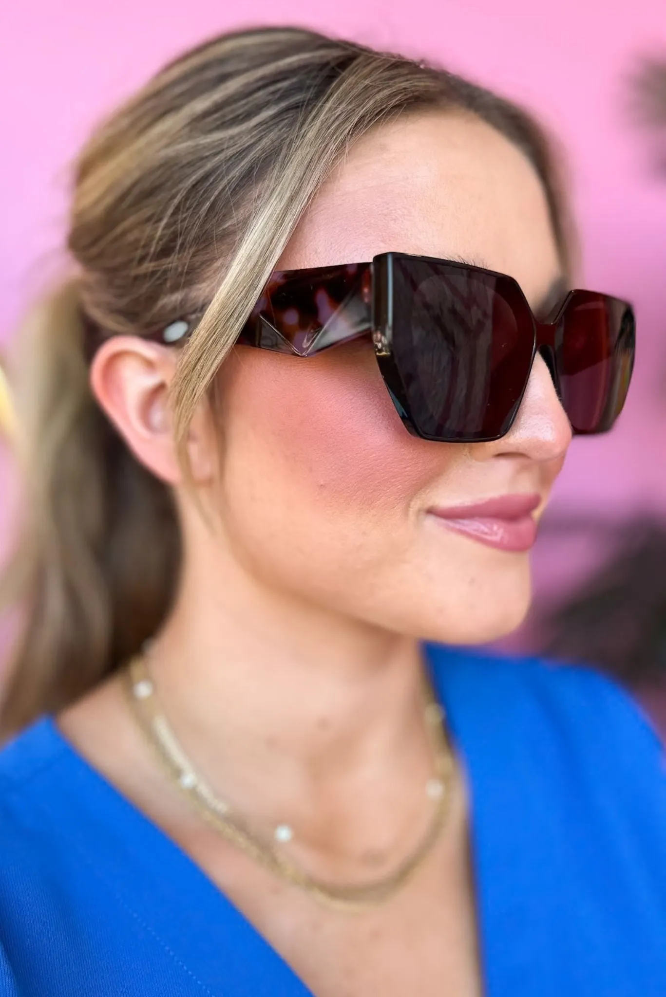 Black Tortoise Retro Sunglasses
