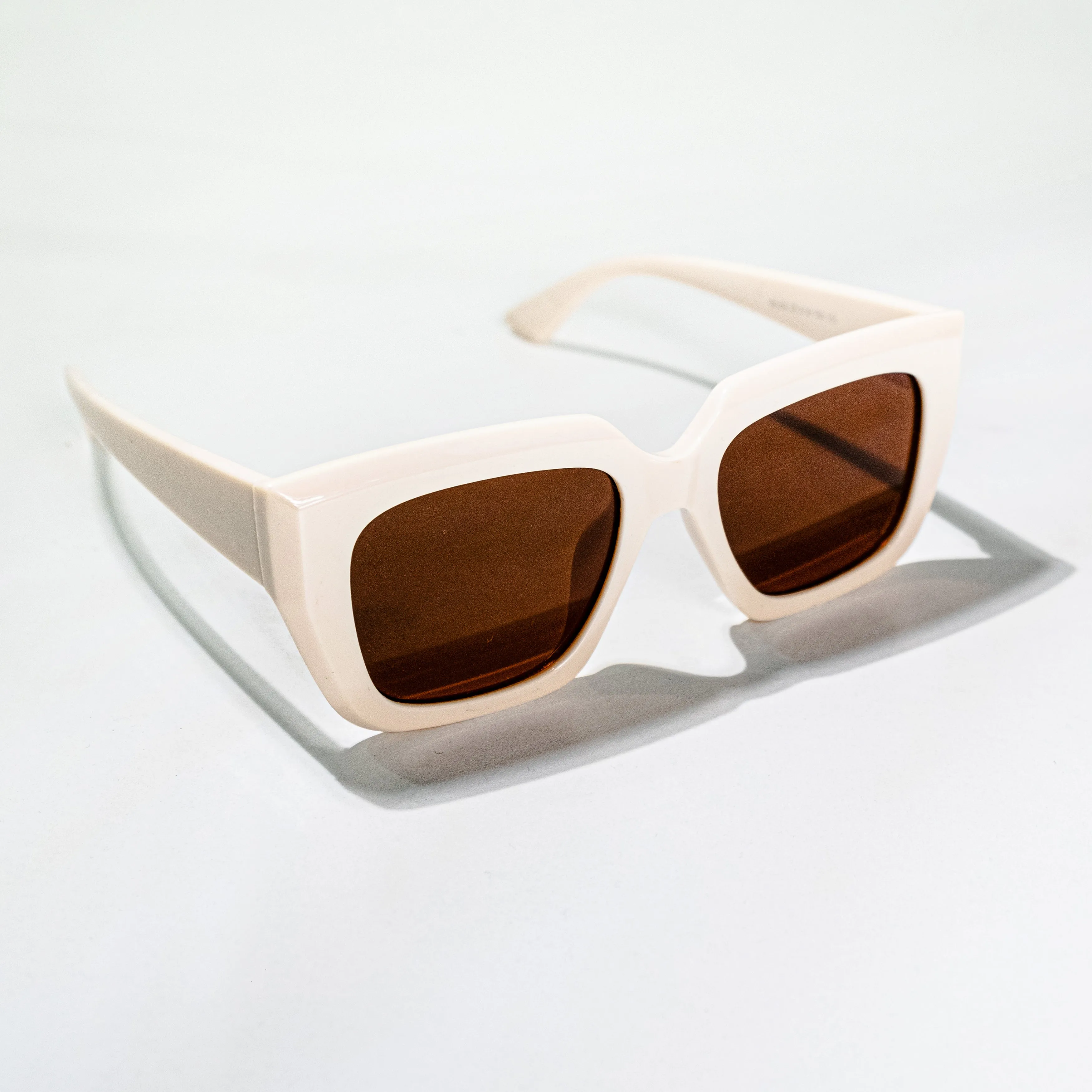 Chokore Stylish Square Sunglasses with UV 400 protection (Beige)
