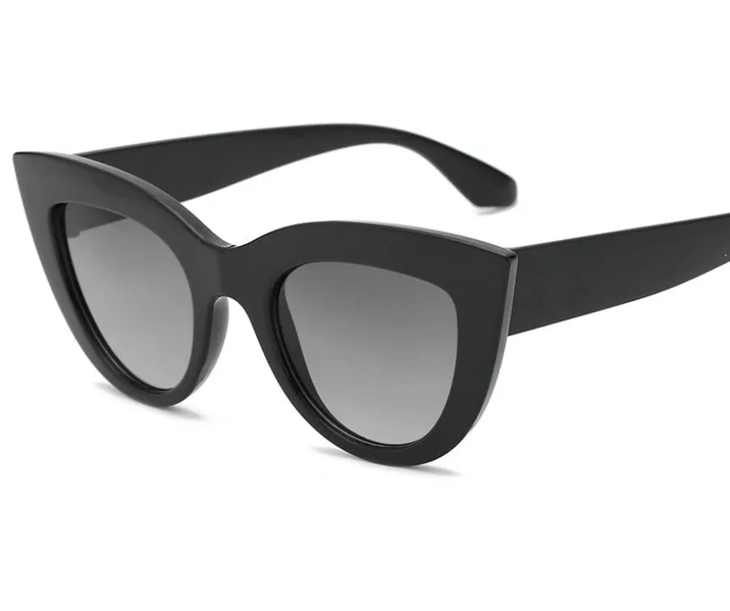 Fashion Trend Sunglasses with AC Lenses & PC Frame – UV400 Protection