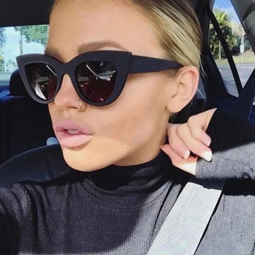 Fashion Trend Sunglasses with AC Lenses & PC Frame – UV400 Protection