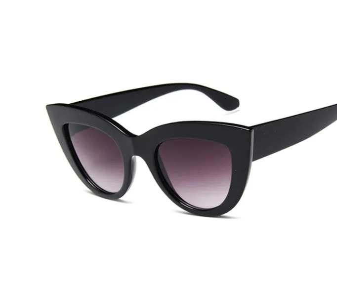 Fashion Trend Sunglasses with AC Lenses & PC Frame – UV400 Protection