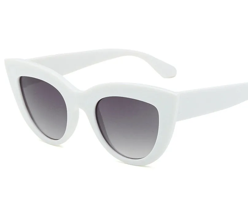 Fashion Trend Sunglasses with AC Lenses & PC Frame – UV400 Protection