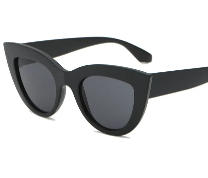 Fashion Trend Sunglasses with AC Lenses & PC Frame – UV400 Protection