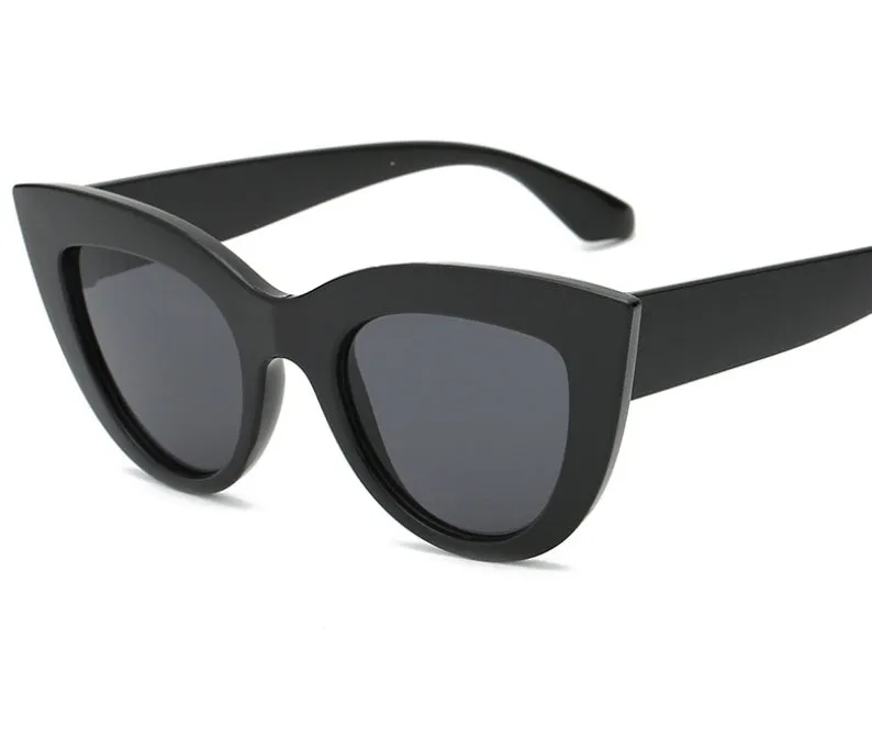Fashion Trend Sunglasses with AC Lenses & PC Frame – UV400 Protection