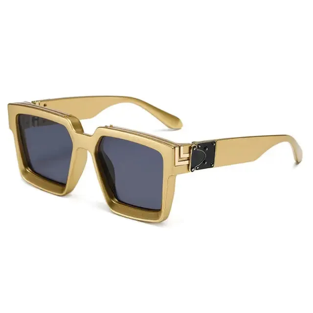 Fashionable oversized square sunglasses for daring men