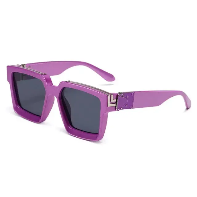 Fashionable oversized square sunglasses for daring men
