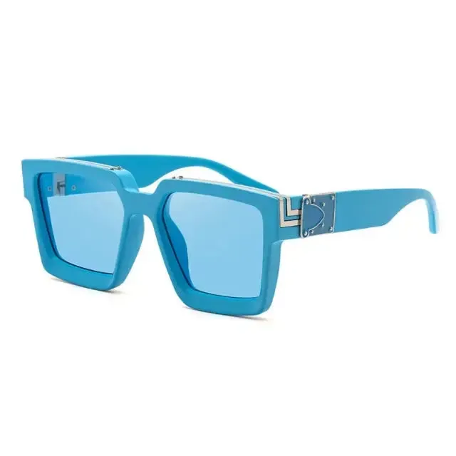 Fashionable oversized square sunglasses for daring men