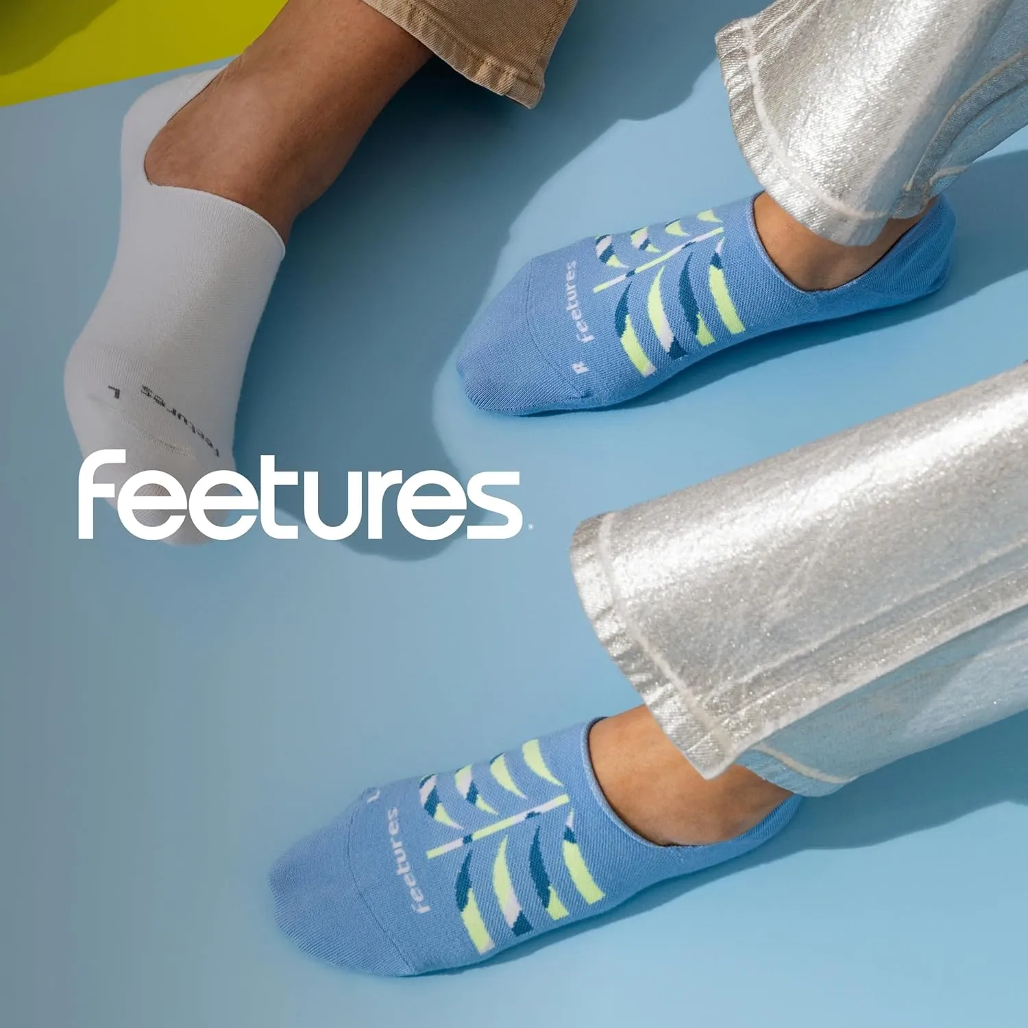 Feetures Everyday Ultra Light Cushion Invisible Sock for Women - Anti-Slip Sock Liner - (1 Pair)