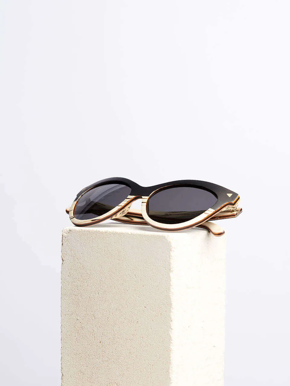 French Séduction – Wooden Sunglasses for Women
