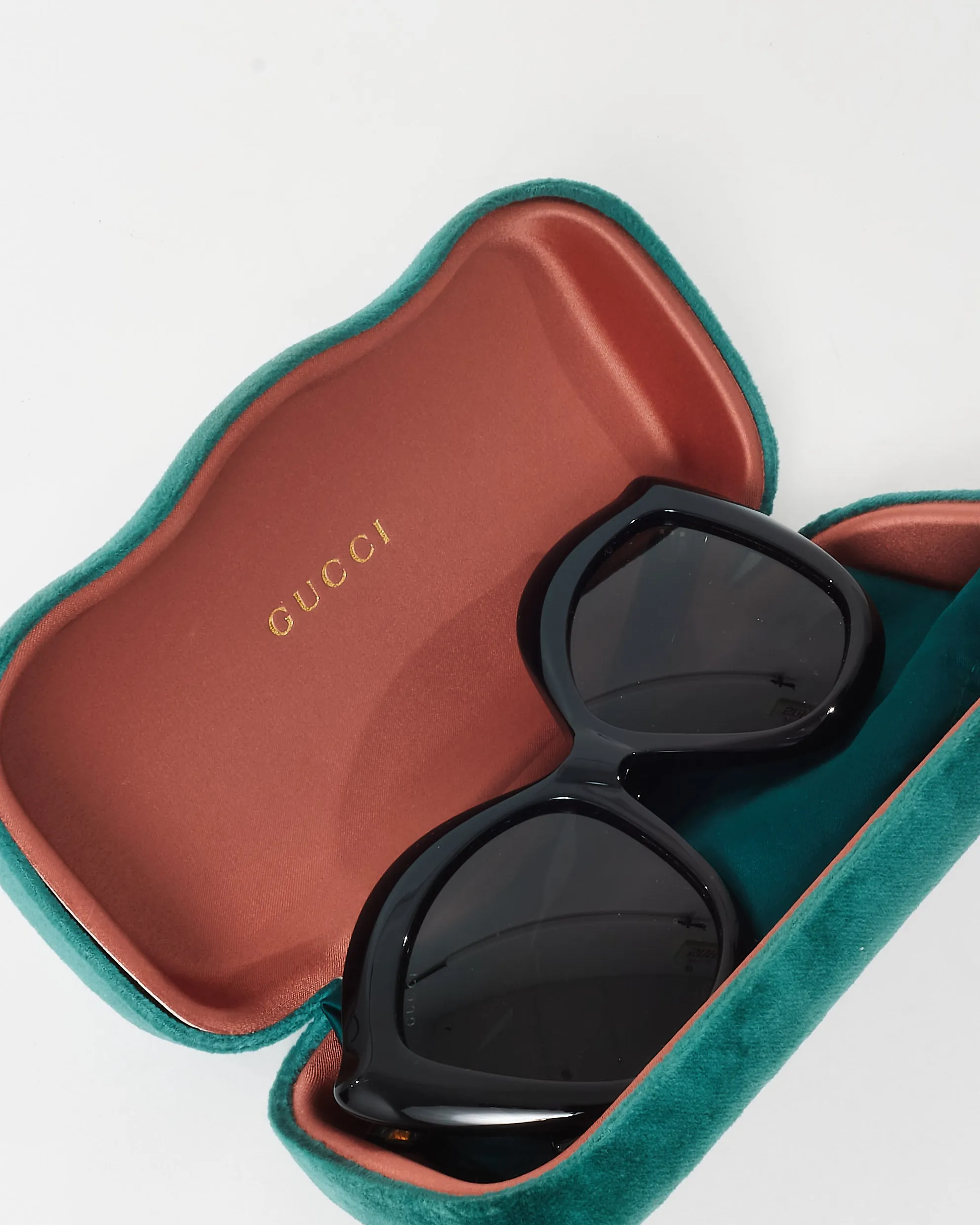 Gucci Black Acetate GG0117S Oversize Cat Eye Sunglasses