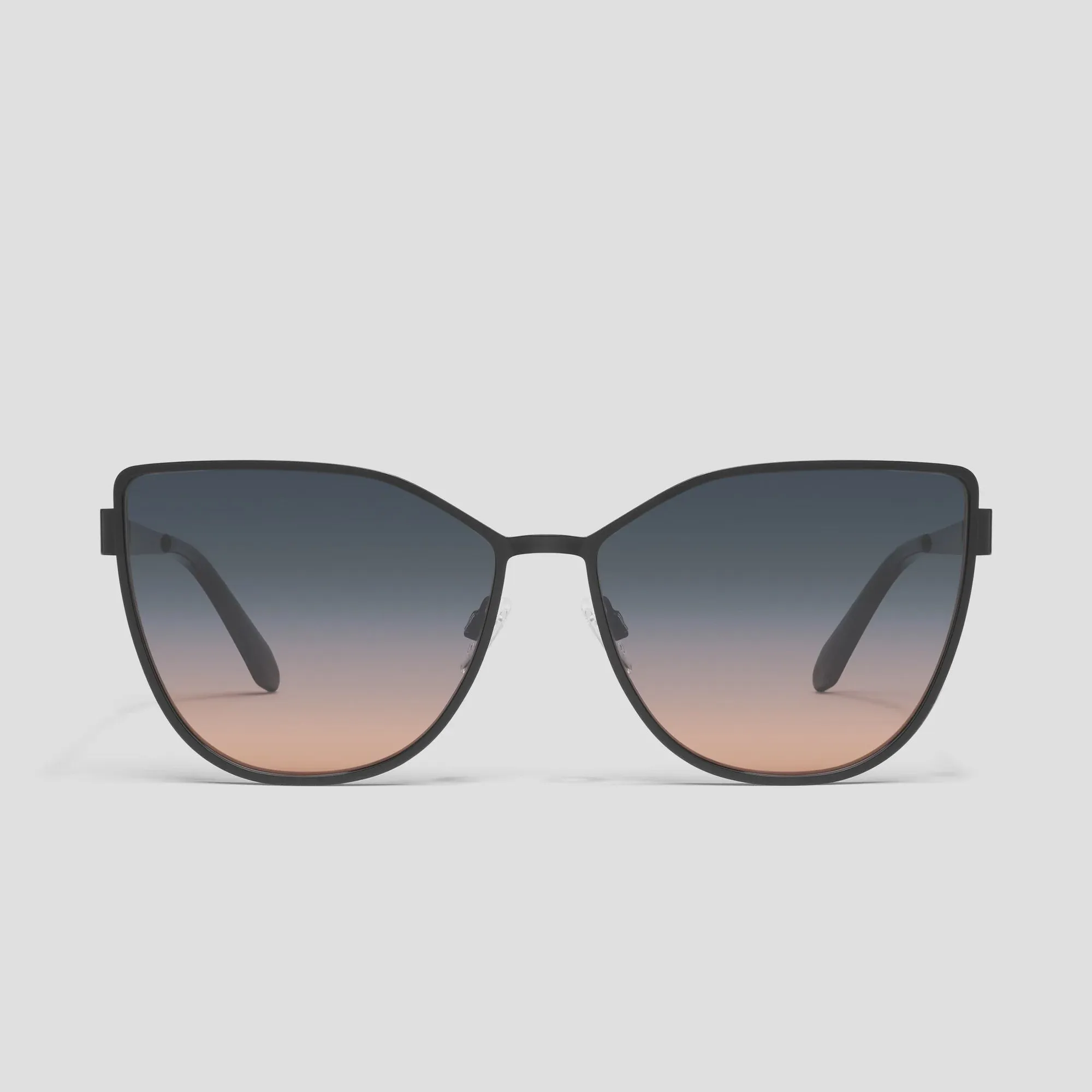 In Pursuit -Black Frame / Smoke To Coral Lens