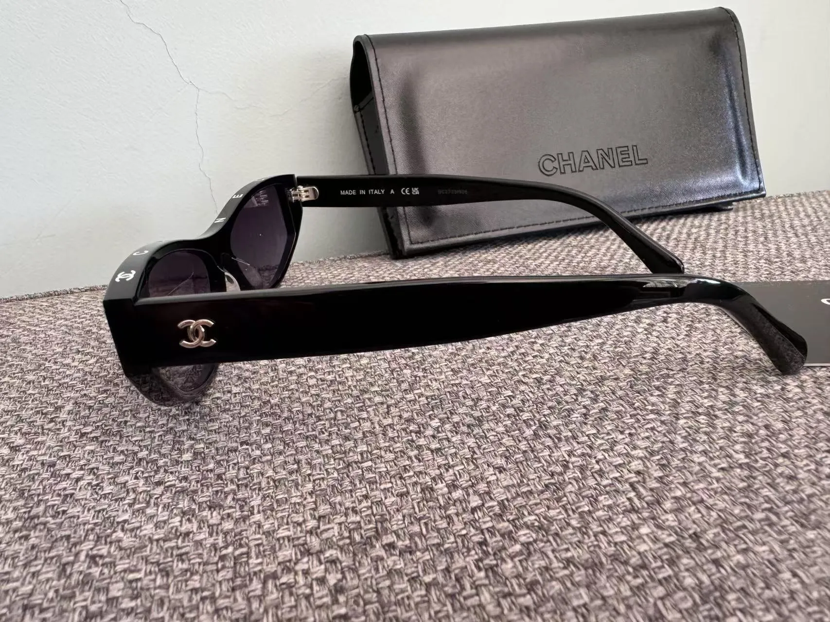 JW946 CC Cat Eye Sunglasses