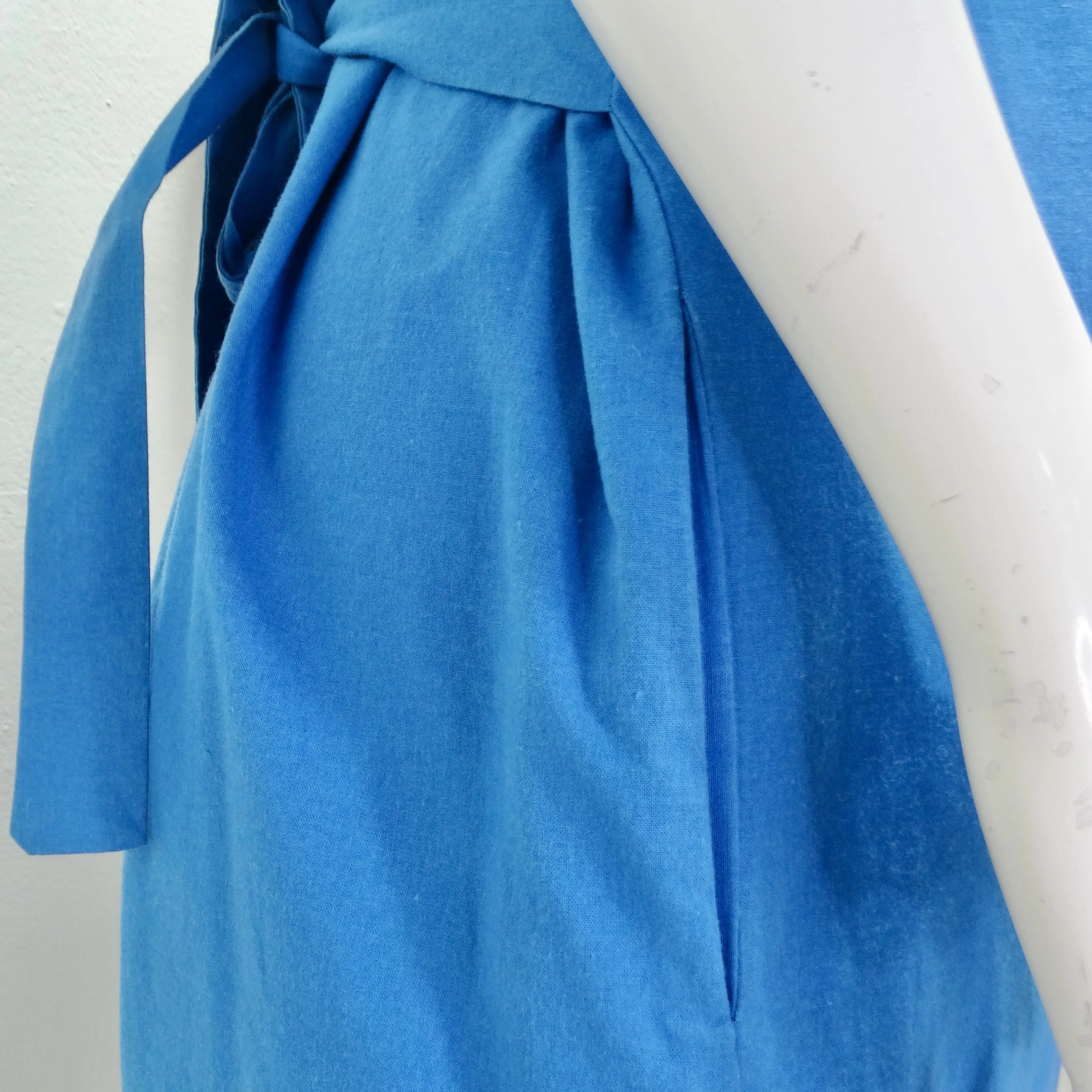L. Fernandos 1980s Parrot Embroidered Dress
