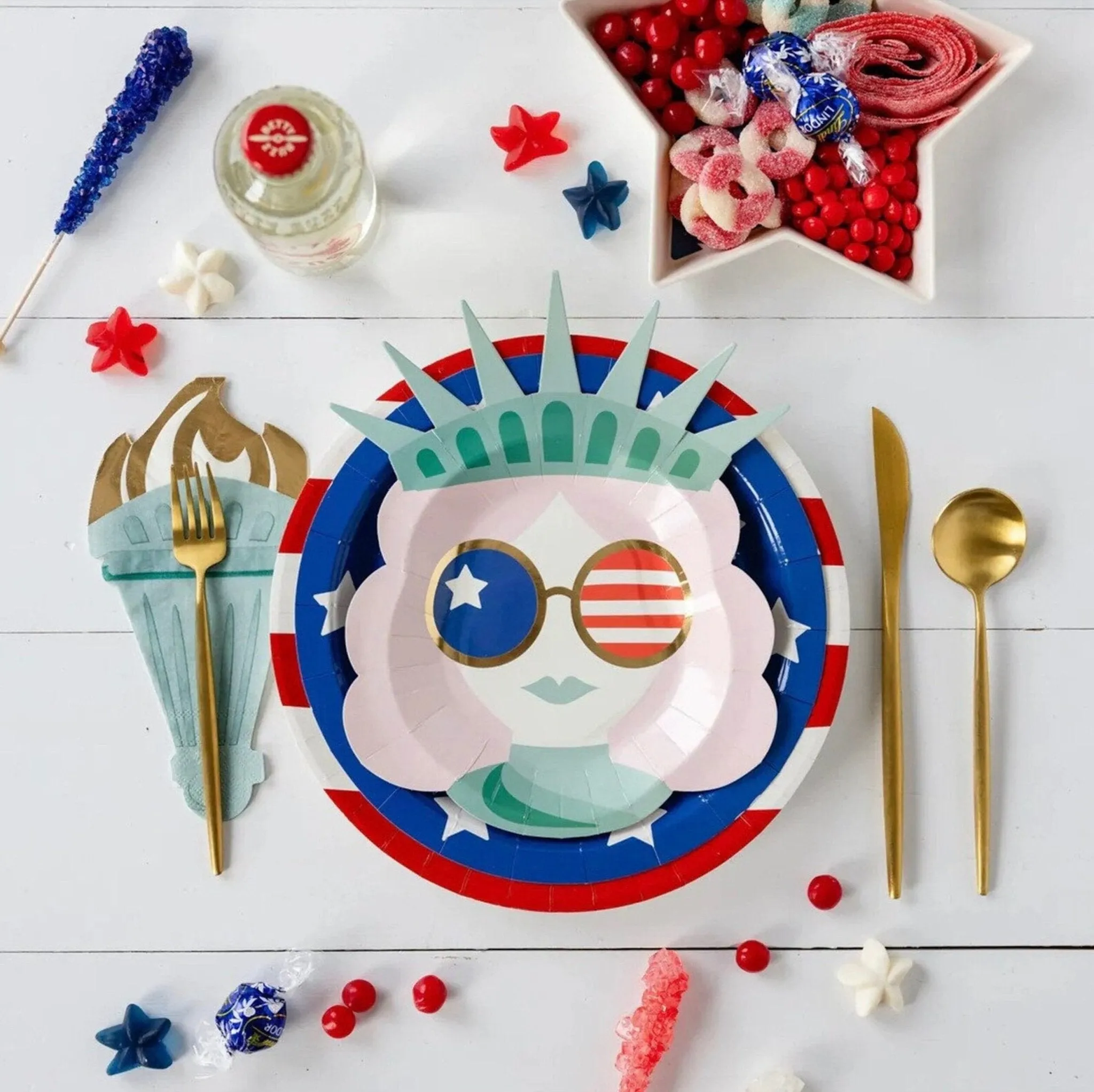 Lady Liberty Paper Plates