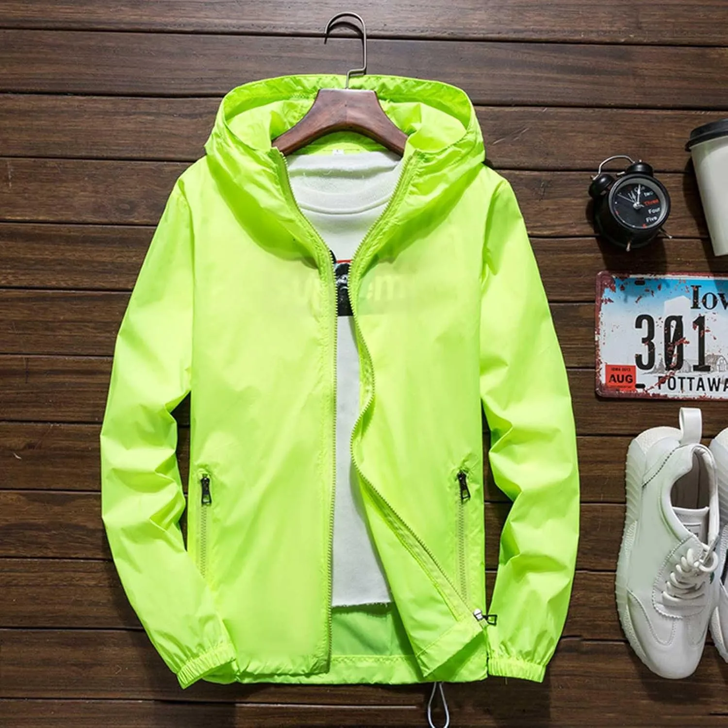 Men's Lightweight Waterproof Rain Jacket Windbreaker Refleciton Zip Up Jackets Hooded for Daily Casual