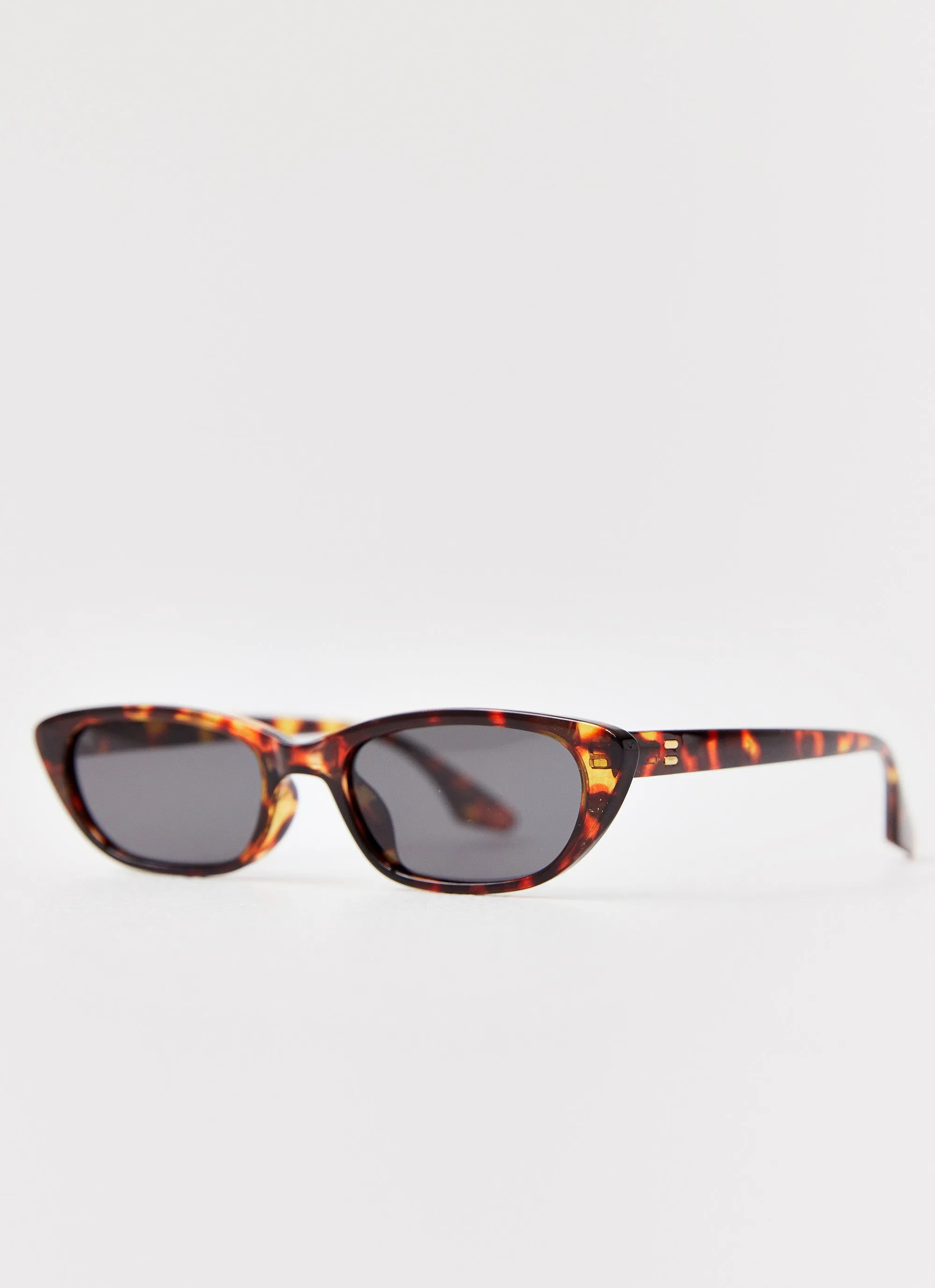 Nadine Sunglasses - Tort
