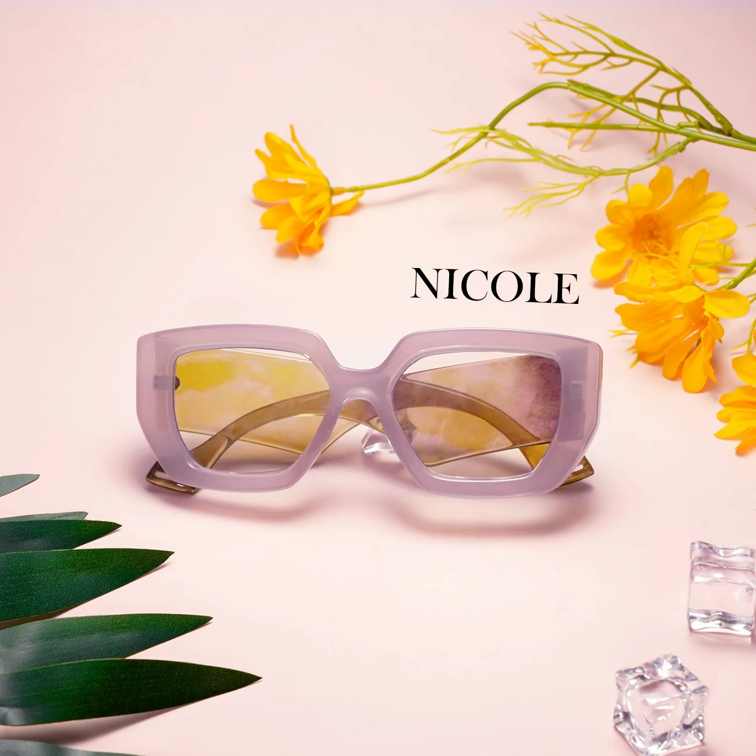 NICOLE