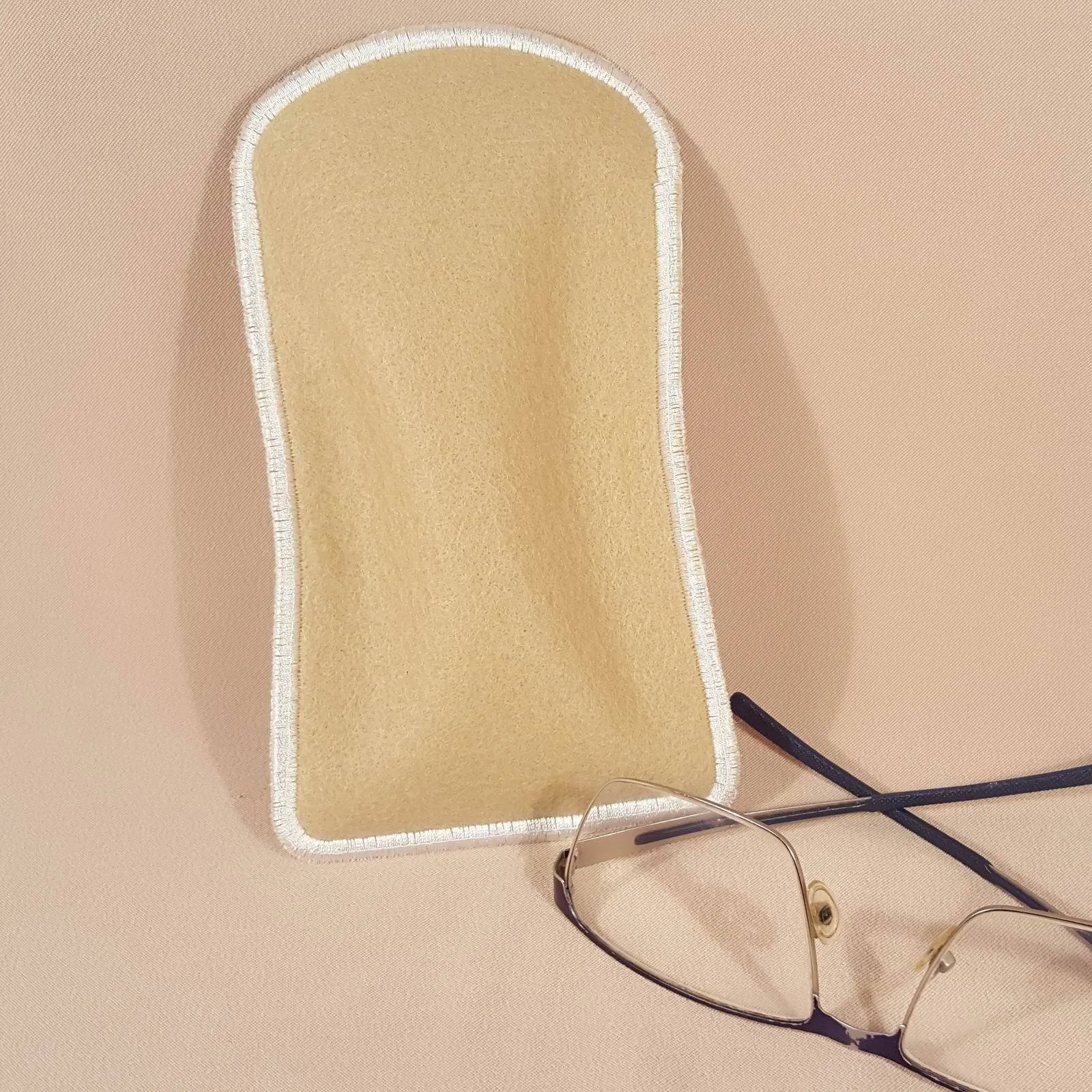 Precious Dreams Eyeglass case