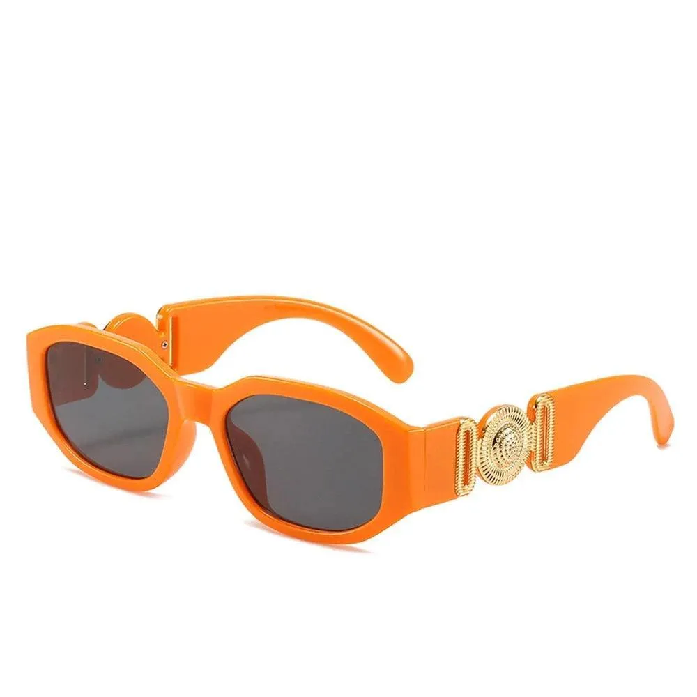 Retro Rectangle Sunglasses – Classic Rectangle Design, Gradient UV400 Lenses, Durable Plastic Frame, Comfortable Fit for Both Men and Women.