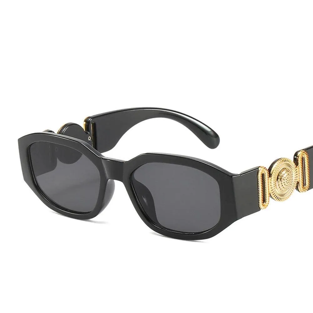 Retro Rectangle Sunglasses – Classic Rectangle Design, Gradient UV400 Lenses, Durable Plastic Frame, Comfortable Fit for Both Men and Women.