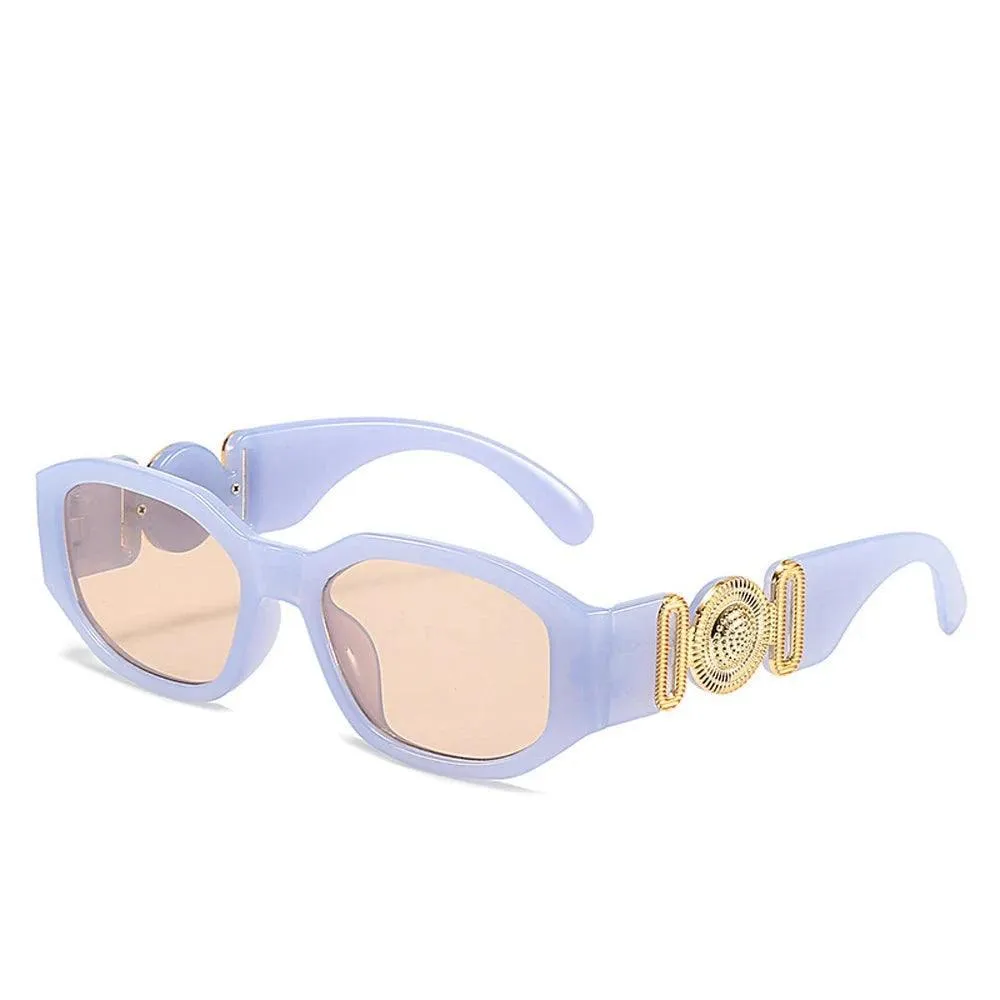 Retro Rectangle Sunglasses – Classic Rectangle Design, Gradient UV400 Lenses, Durable Plastic Frame, Comfortable Fit for Both Men and Women.