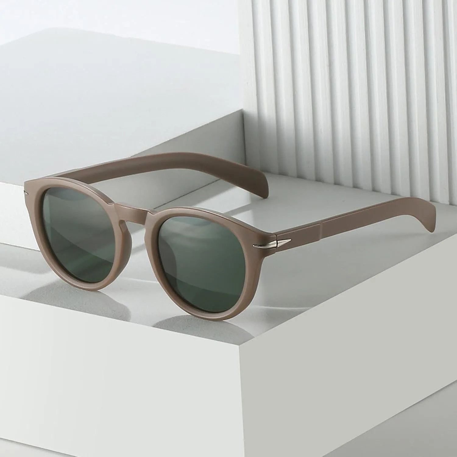 Retro Round Men Sunglasses Uv400 Fashion Blue Green Women Rivets