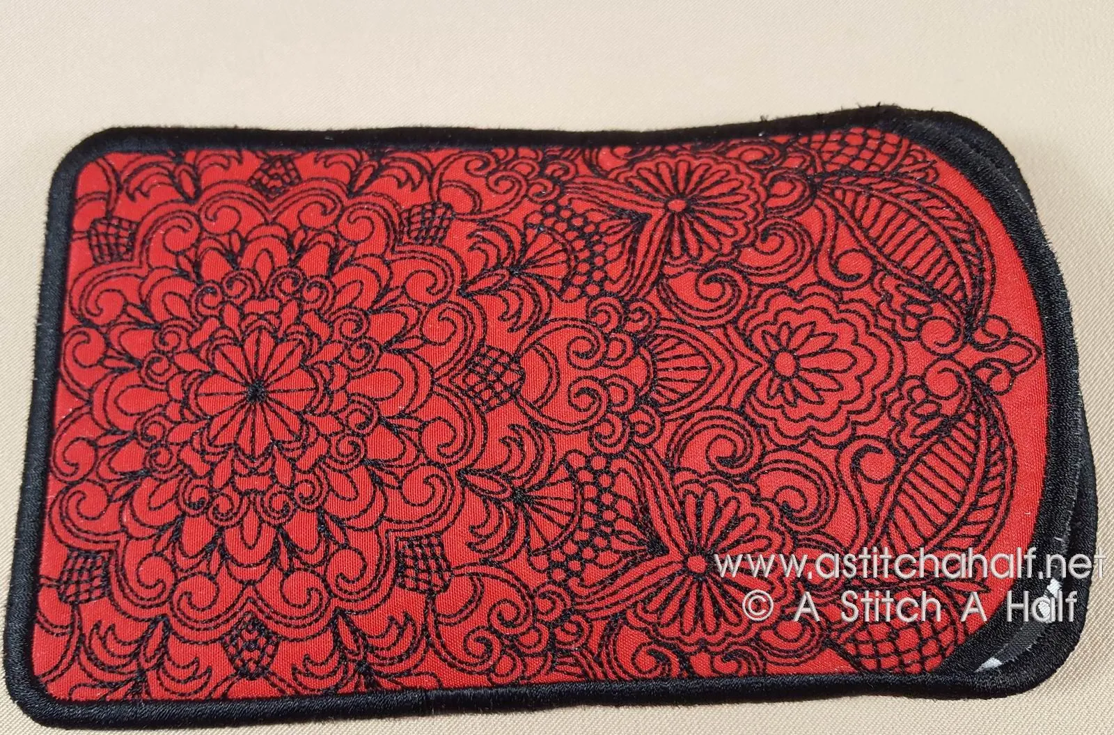 Spectacular Oasis Eyeglasses Case