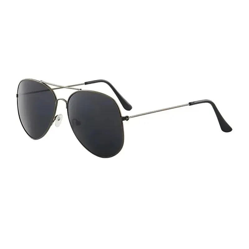 Summer Unisex Classic Pilot Sunglasses Designer Men Women Gradient Style Vintage Outdoor Driving Sun Glasses for Female Male