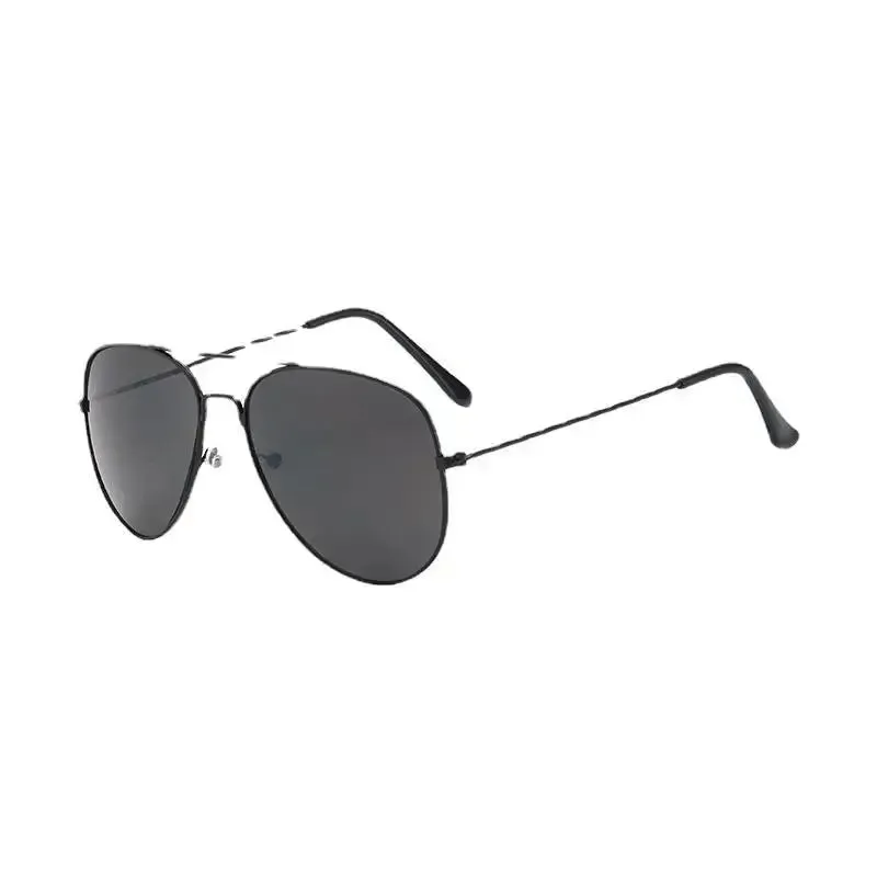 Summer Unisex Classic Pilot Sunglasses Designer Men Women Gradient Style Vintage Outdoor Driving Sun Glasses for Female Male