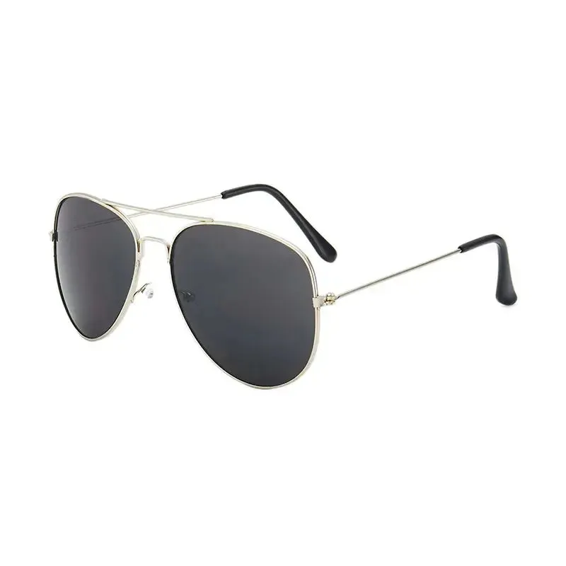Summer Unisex Classic Pilot Sunglasses Designer Men Women Gradient Style Vintage Outdoor Driving Sun Glasses for Female Male