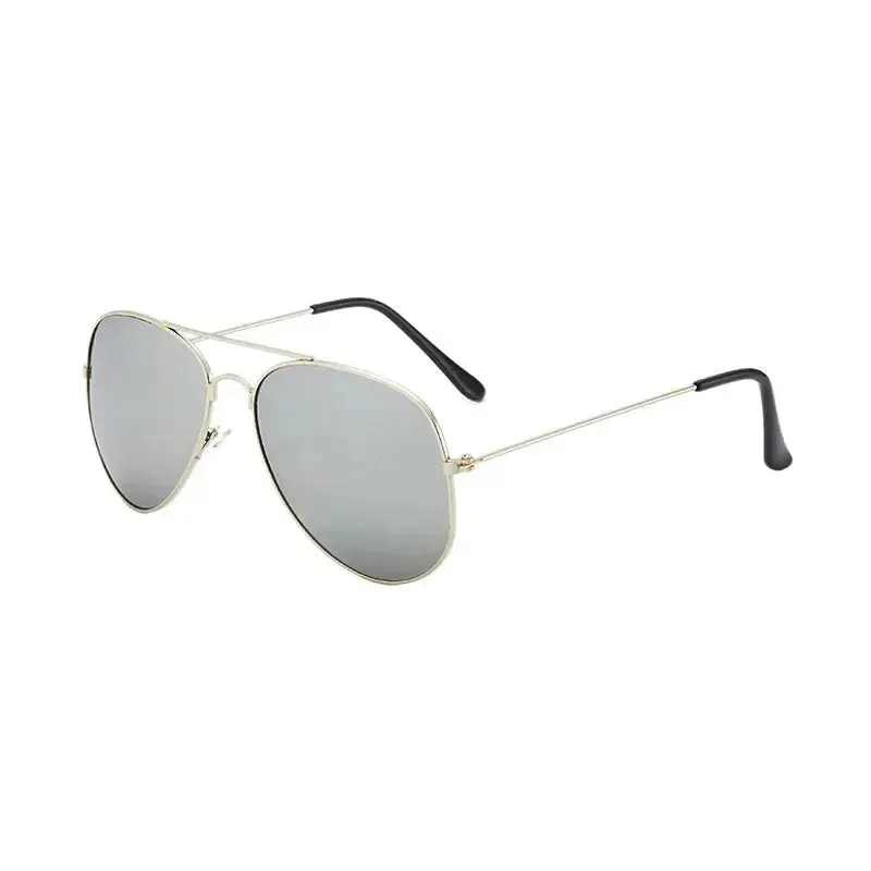 Summer Unisex Classic Pilot Sunglasses Designer Men Women Gradient Style Vintage Outdoor Driving Sun Glasses for Female Male