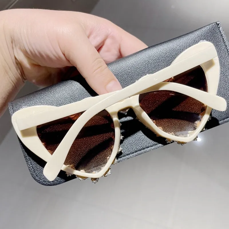 TEEK - Eye Love Eyewear