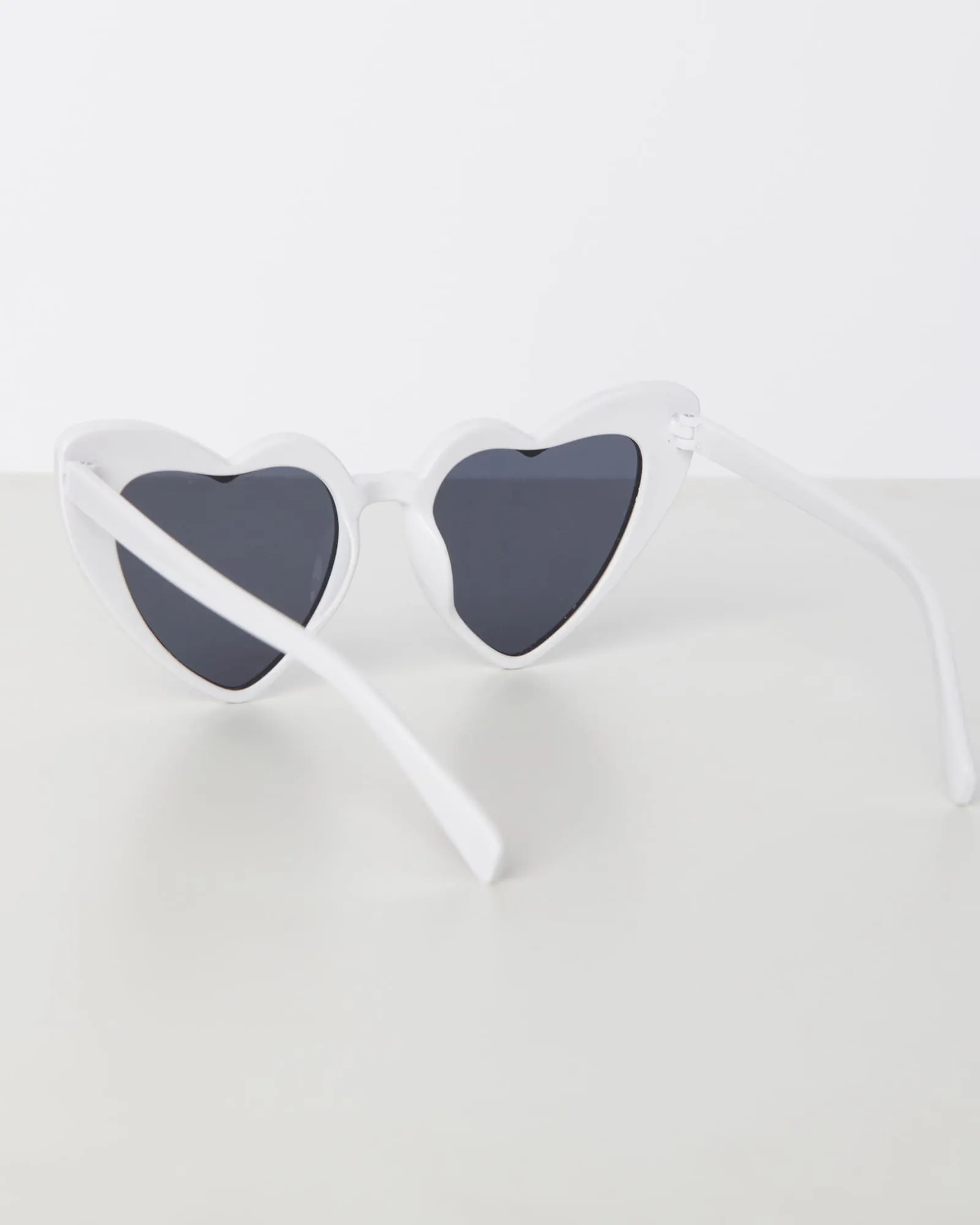 Unique Vintage White Heart Sunglasses | White