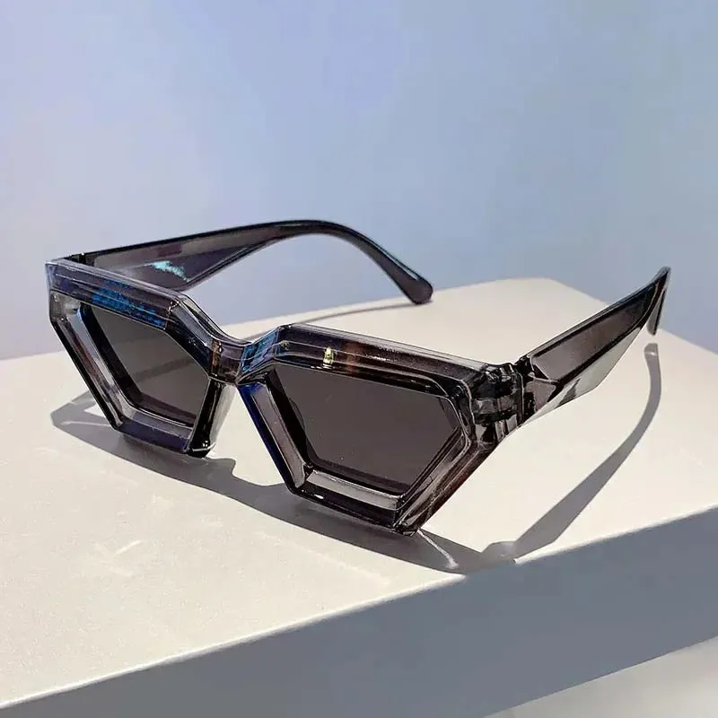 VAIGE Retro Chic Oversized Rhombic Sunglasses - Stylish Black and Tortoise Frame with UV400 Protection