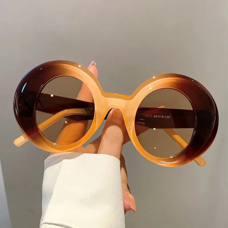 VAIGE Stylish Round Sunglasses in Classic Black & Chic Gradient