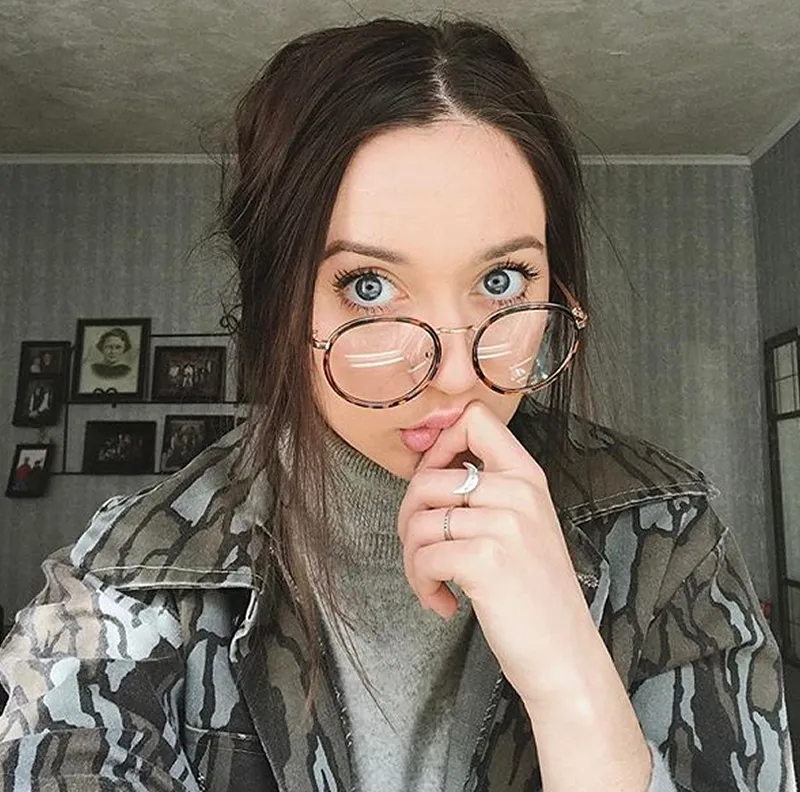 Vintage Round Dapper Clear Lens Glasses A889