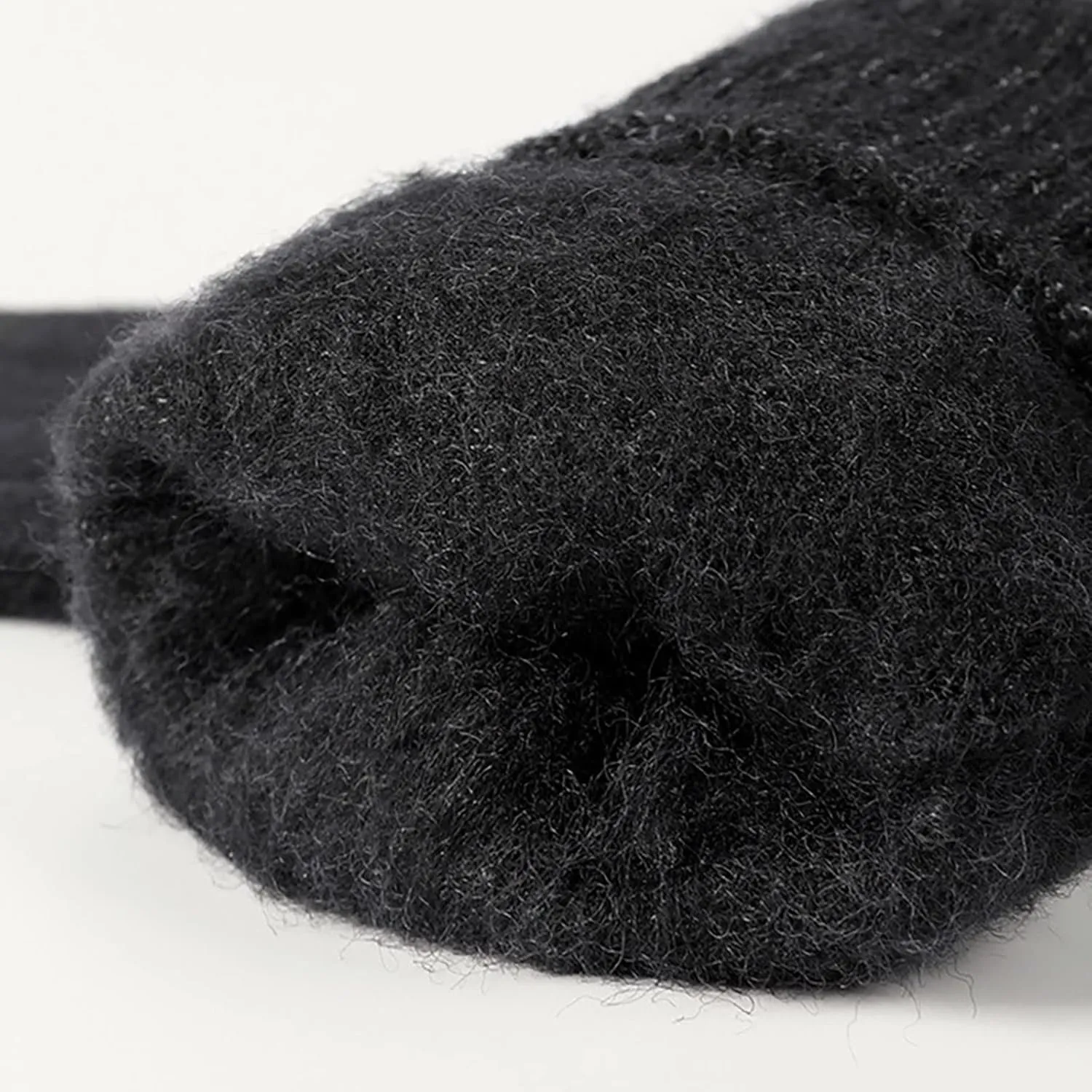 Winter Touchscreen Gloves for Men Women Warm Anti-Slip Touchscreen Lined Knit Glove Christmas Halloween
