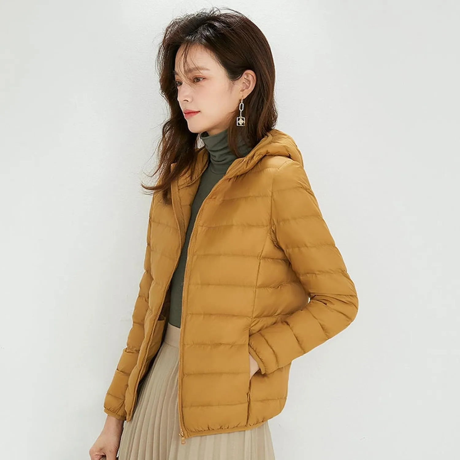 Women Warm Lightweight Hooded Windproof Winter Coat With Recycled Insulation Winter Slim Short Winter Ladies