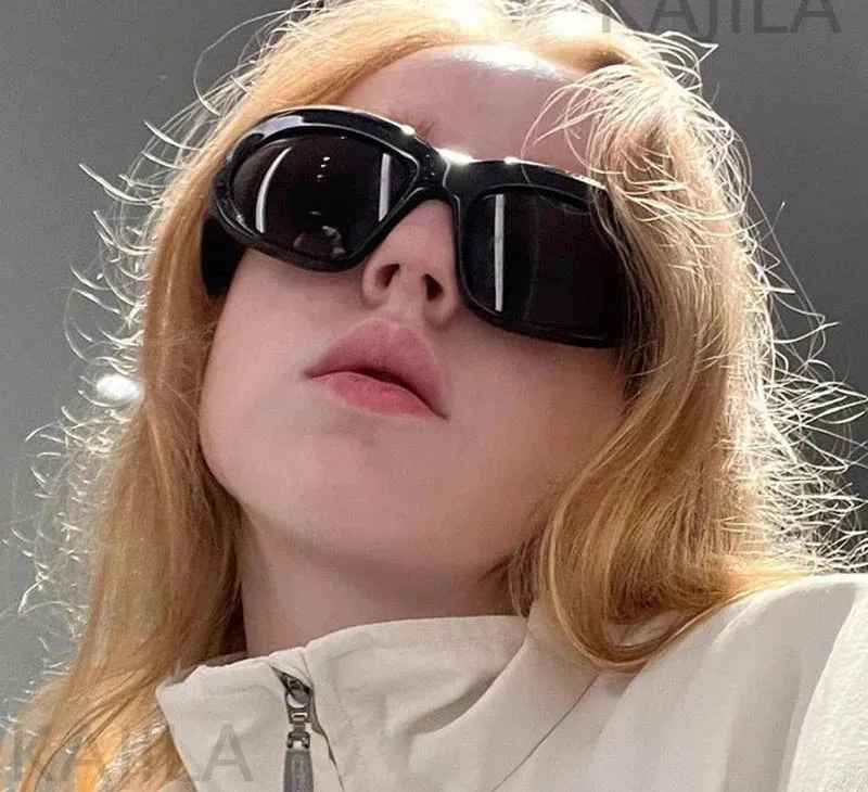 Women's Luxury Sport Punk Style Wrap-Around UV400 Eyewear Sunglasses