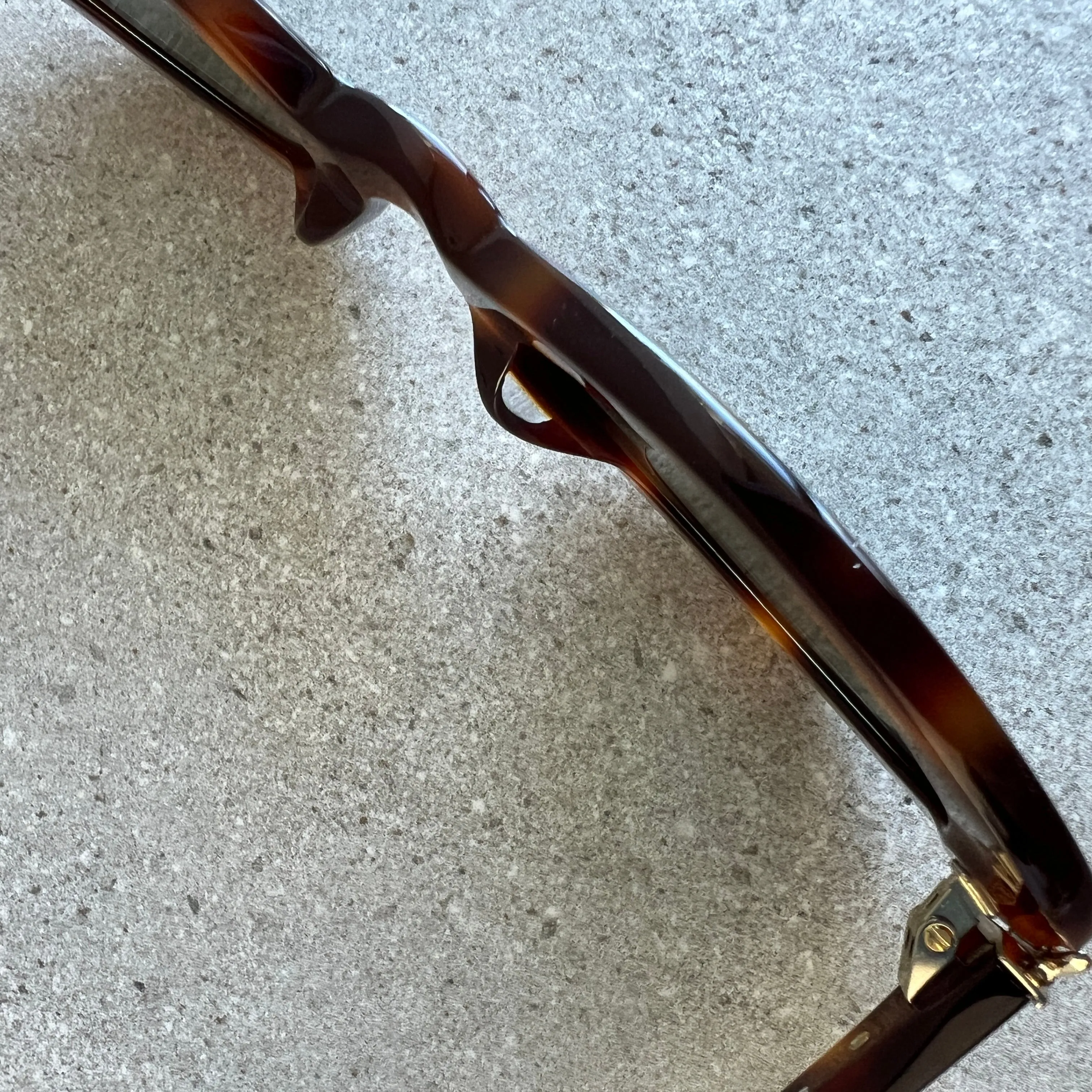 YSL SLM136 Oval Sunglasses, Havana (G)